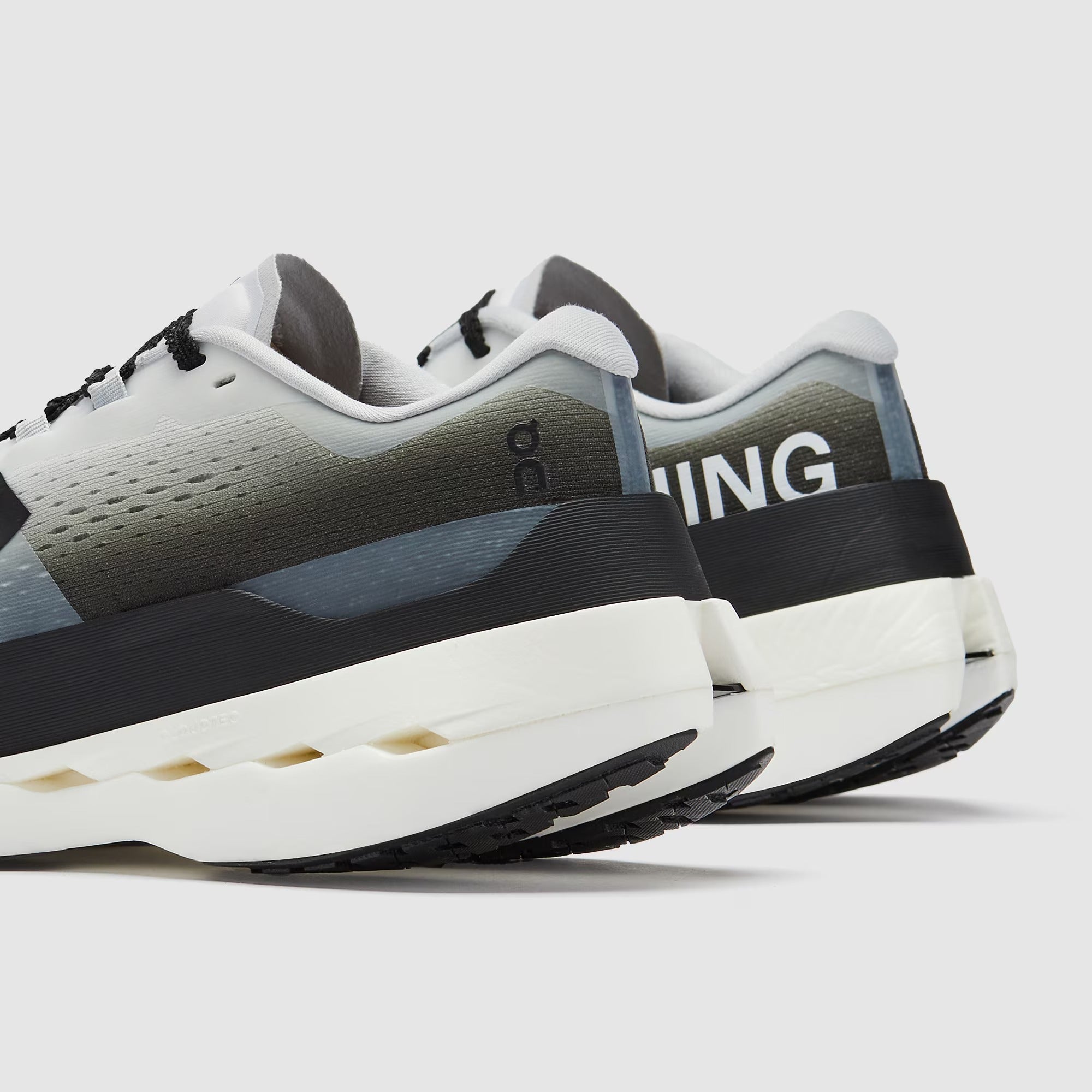 On Women’s Cloudboom Max