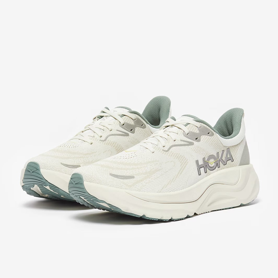 Hoka Arahi 8