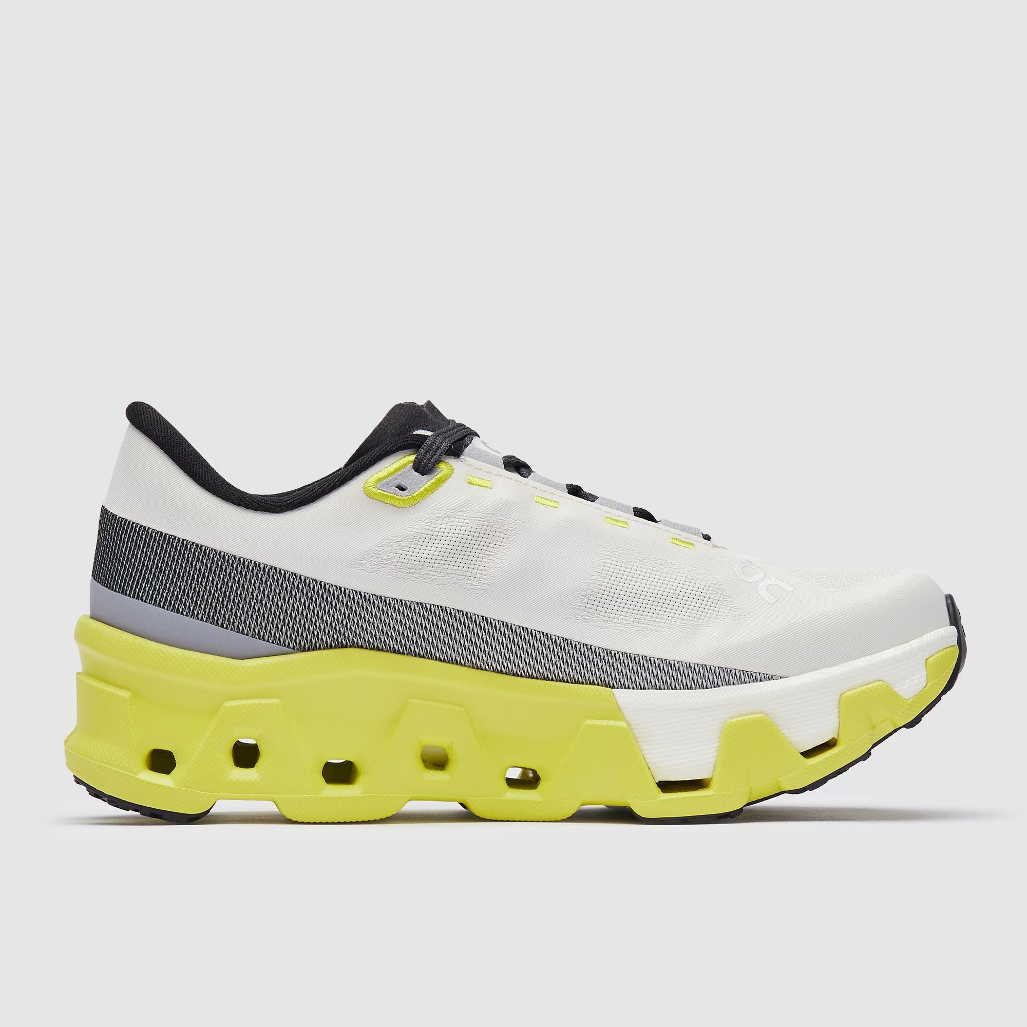 On Women’s Cloudmonster Hyper