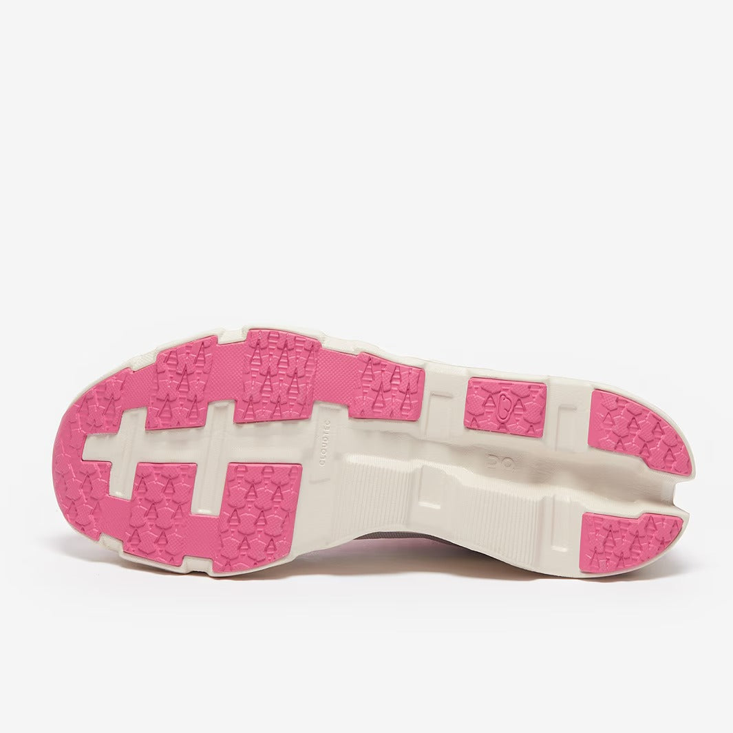 On Women’s Cloudmonster Hyper