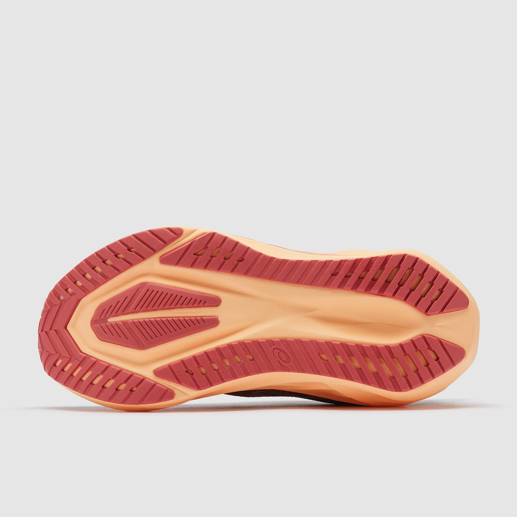 ASICS Women’s Novablast 5