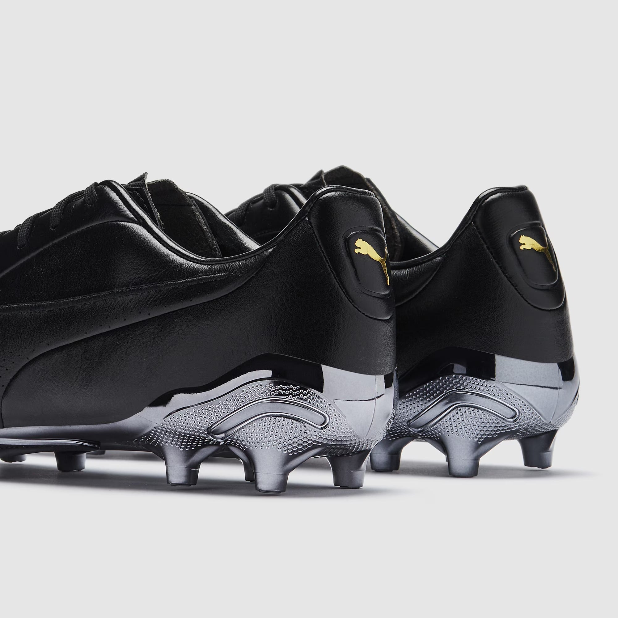 Puma King Platinum FG/AG x Pantera Negra